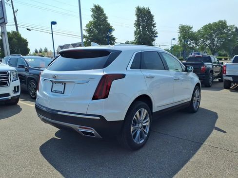 Used 2024 Cadillac XT5 Premium Luxury w/ LPO, Floor Liner Package AWD/4WD image 4