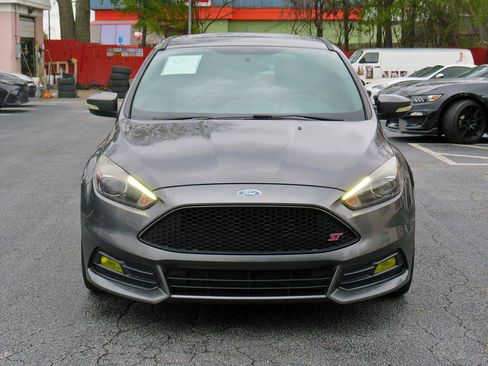 Used 2018 Ford Focus ST w/ Equipment Group 402A image 4