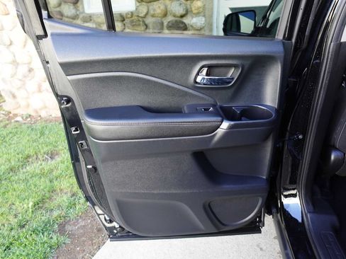 Used 2023 Honda Ridgeline Sport image 23