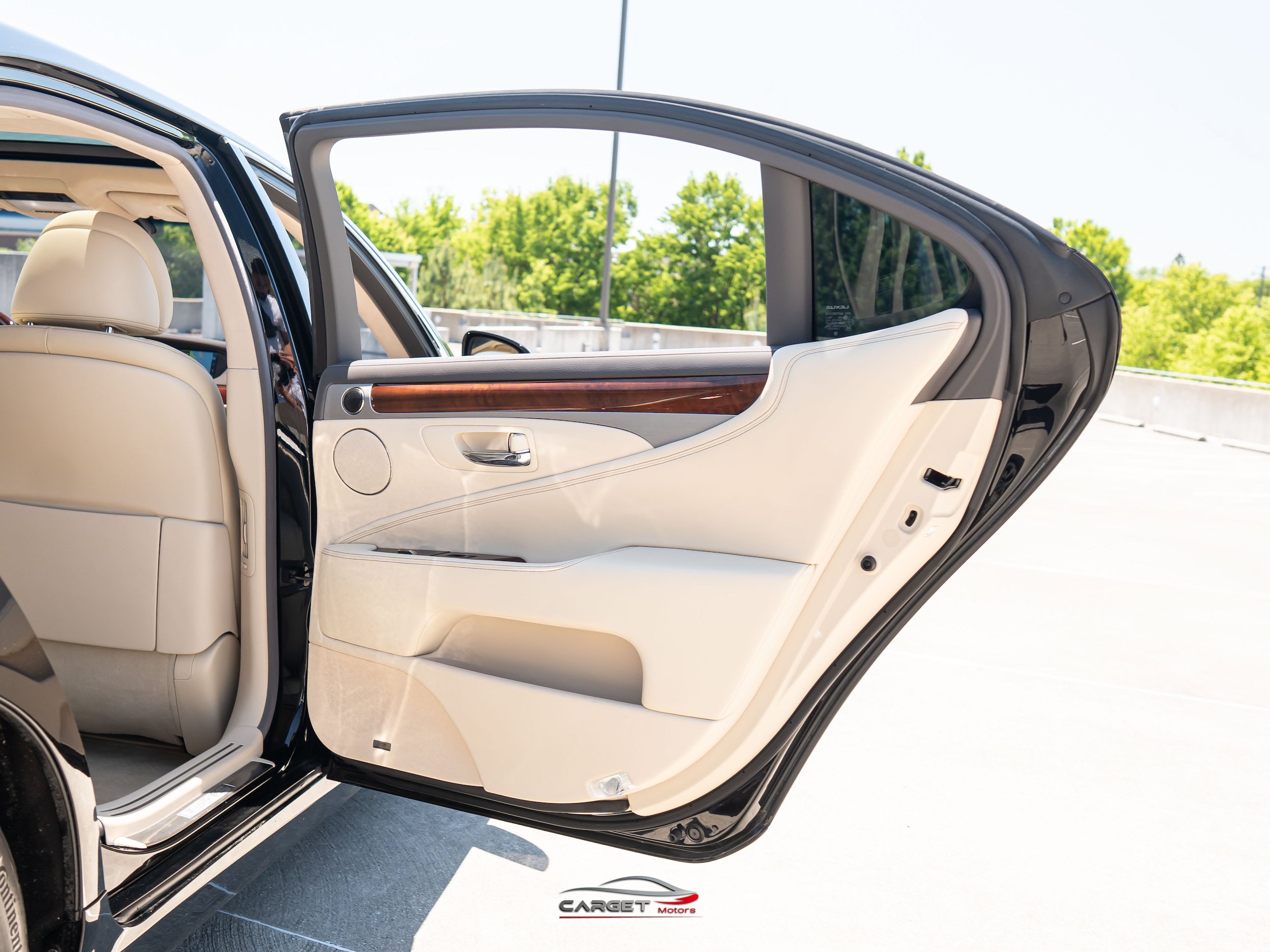 Used 2017 Lexus LS 460 L RWD image 45