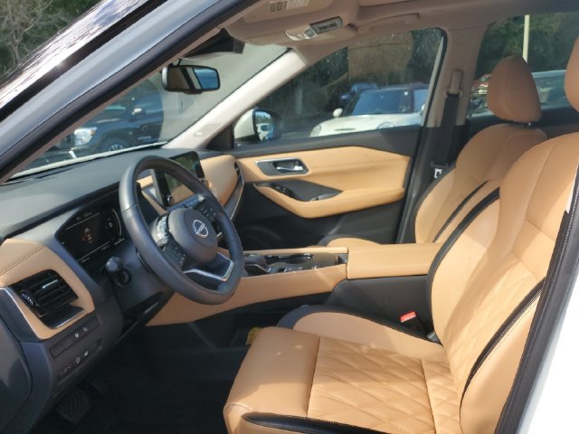 Used 2023 Nissan Rogue Platinum w/ Platinum Premium Package FWD image 14