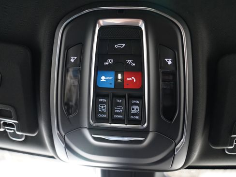 New 2026 Jeep Grand Cherokee Limited w/ Limited Altitude Package image 32