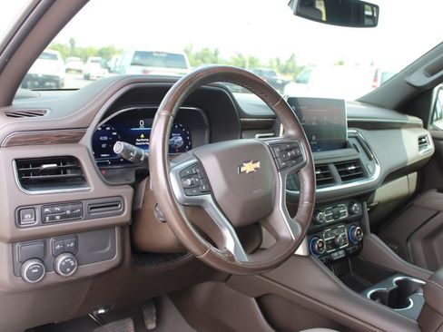 Used 2022 Chevrolet Tahoe LT w/ Luxury Package RWD image 27
