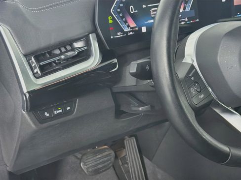Used 2026 BMW X2 xDrive28i AWD/4WD image 17