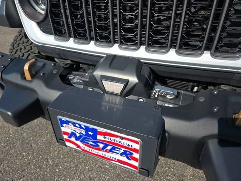 Used 2024 Jeep Wrangler Unlimited Rubicon 392 AWD/4WD image 27