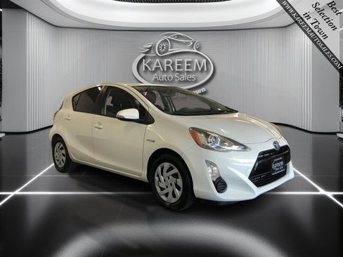 Used 2015 Toyota Prius C Three FWD image 3