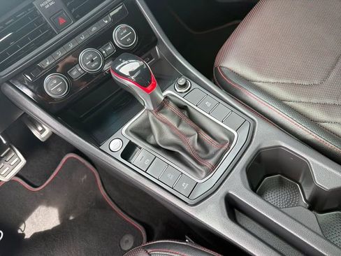 Used 2023 Volkswagen Jetta GLI Autobahn FWD image 23