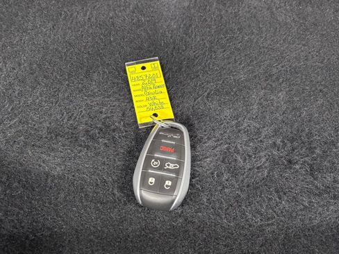 Used 2019 Alfa Romeo Giulia AWD image 34