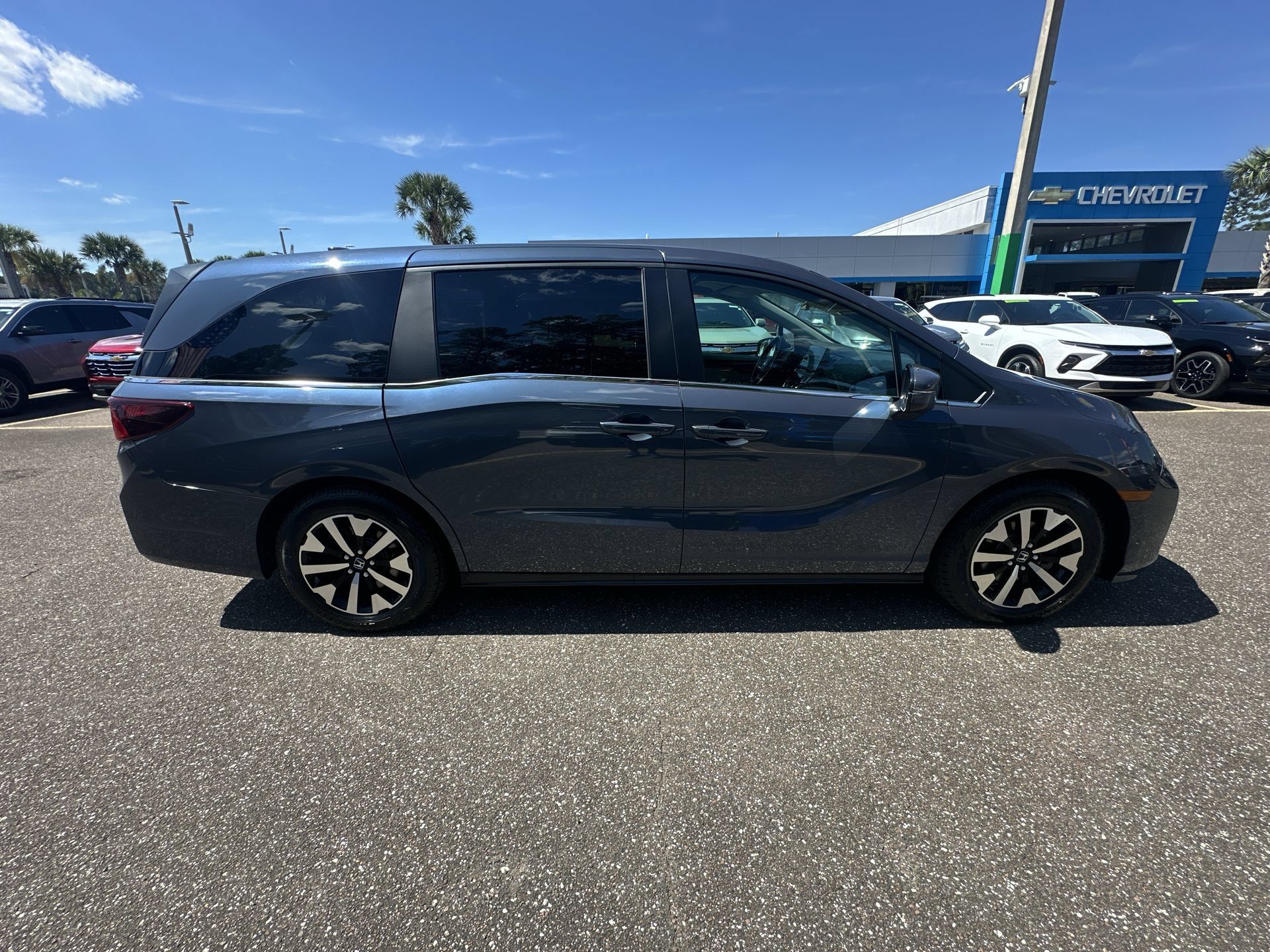 Used 2025 Honda Odyssey EX-L image 17