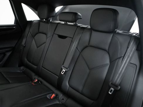 New 2026 Porsche Macan Turbo image 31