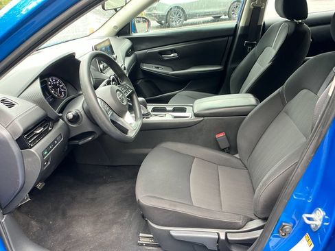 Used 2023 Nissan Sentra SV FWD image 9
