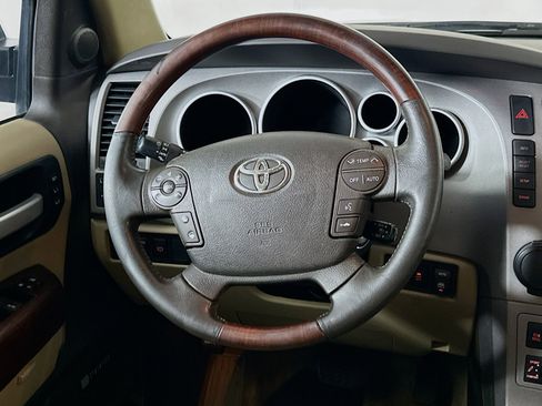 Used 2011 Toyota Sequoia Platinum image 18