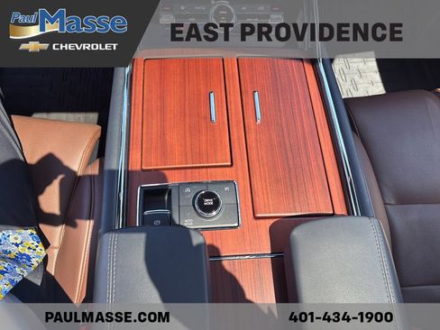 Used 2023 Lincoln Navigator L Reserve AWD/4WD image 17
