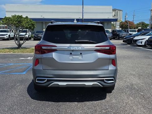 Used 2023 Kia Seltos S FWD image 5