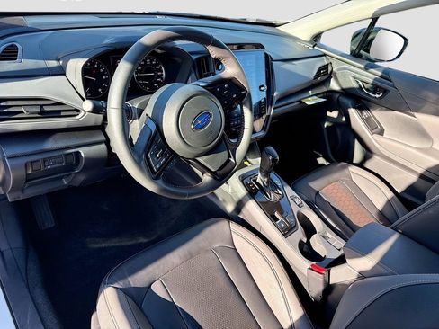 Certified 2025 Subaru Crosstrek 2.5i Limited w/ Crosstrek Mirror Package image 11