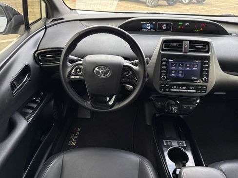 Used 2021 Toyota Prius 20th Anniversary Edition image 15