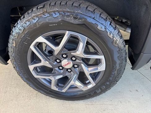 New 2025 GMC Sierra 1500 SLT w/ SLT Premium Package image 42