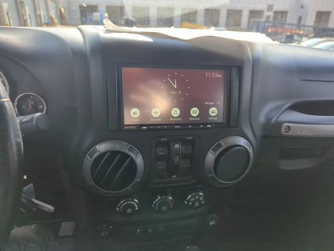 Used 2015 Jeep Wrangler Unlimited Sport w/ Quick Order Package 24S image 28