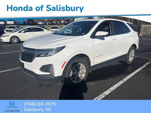 Used 2024 Chevrolet Equinox LT image 3