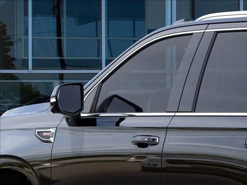 New 2026 GMC Yukon Denali image 12