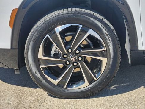 Certified 2025 Buick Enclave Sport Touring FWD image 10