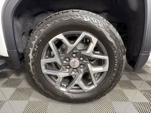 New 2026 GMC Sierra 1500 SLT w/ SLT Premium Plus Package AWD/4WD image 17