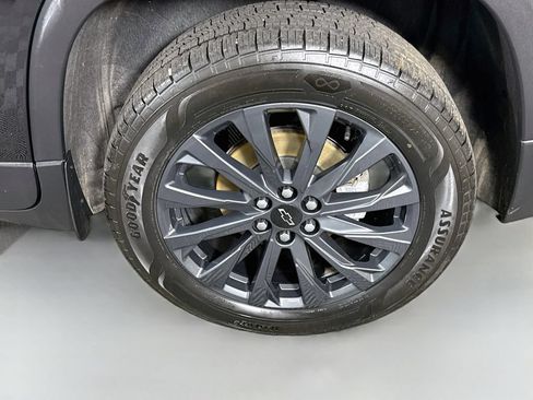 Used 2023 Chevrolet Traverse RS AWD/4WD image 35
