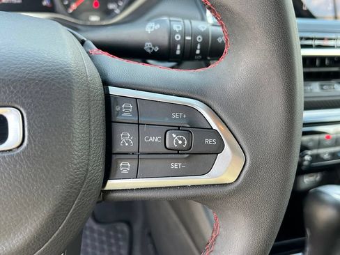 Used 2025 Jeep Compass Trailhawk AWD/4WD image 31