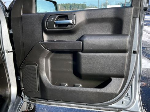 Used 2019 Chevrolet Silverado 1500 Custom w/ Custom Value Package image 12