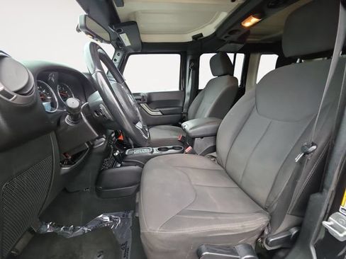 Used 2015 Jeep Wrangler Unlimited Sport w/ Quick Order Package 24S AWD/4WD image 9