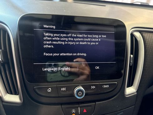 Used 2022 Chevrolet Malibu LT FWD image 27