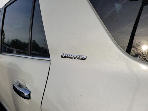 Used 2015 Toyota 4Runner Limited image 10