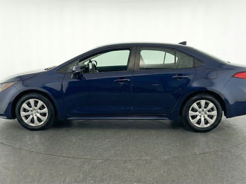 Used 2025 Toyota Corolla LE FWD image 7