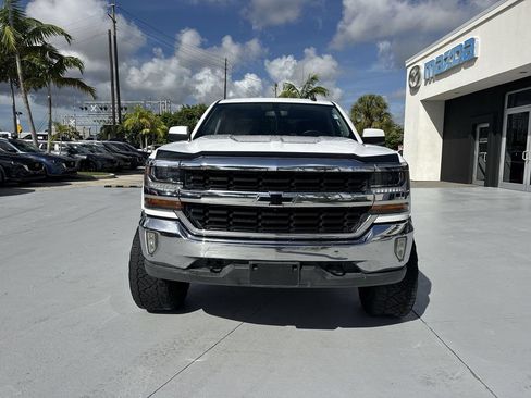 Used 2018 Chevrolet Silverado 1500 LT w/ All Star Edition AWD/4WD image 8