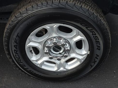 Used 2025 Ford F250 XLT AWD/4WD image 13