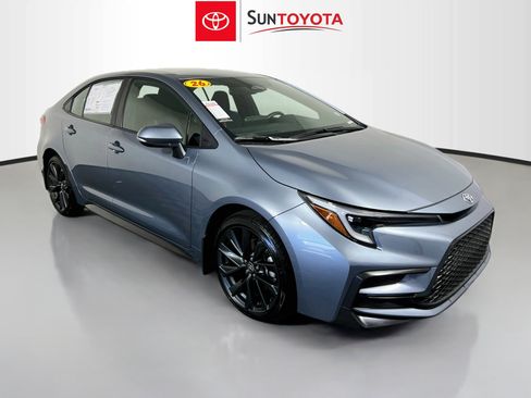 Used 2026 Toyota Corolla SE FWD image 1