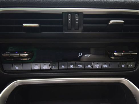 Used 2024 MAZDA CX-90 3.3 Turbo w/ Preferred Plus AWD/4WD image 34