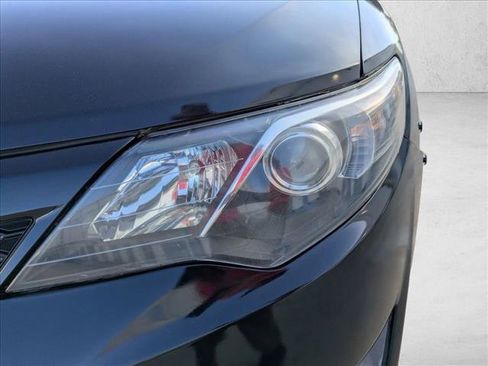 Used 2013 Toyota Camry SE image 9