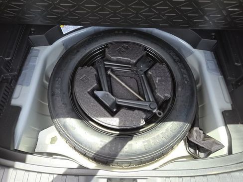 Used 2022 Toyota RAV4 LE AWD/4WD image 20