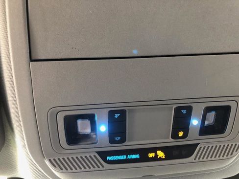 Used 2022 Ford Explorer XLT w/ Equipment Group 202A image 21