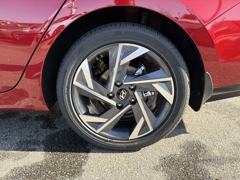 New 2026 Hyundai Elantra Limited image 19