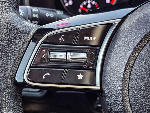 Used 2023 Kia Forte LXS image 12