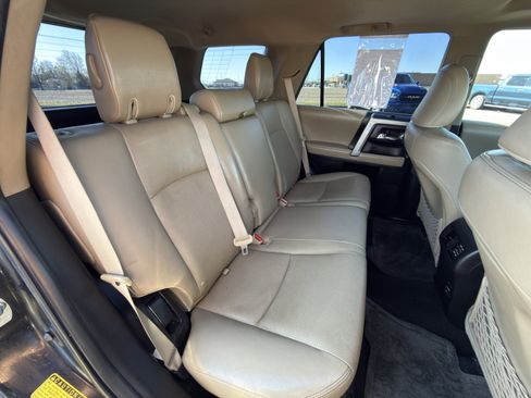 Used 2014 Toyota 4Runner Limited image 13