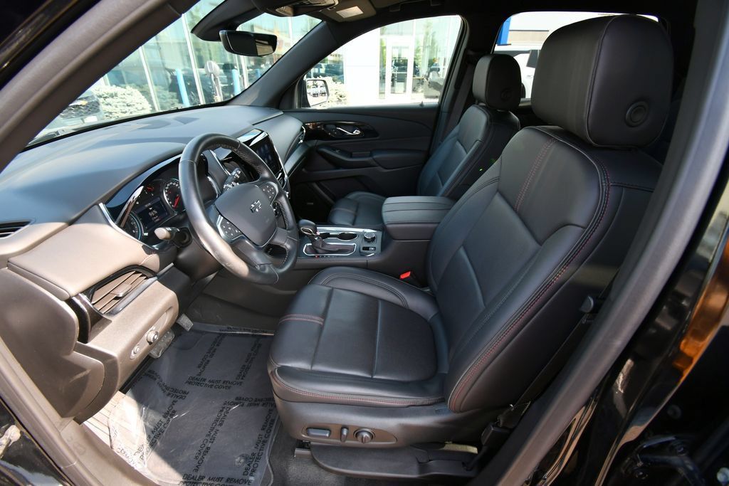 Used 2024 Chevrolet Traverse RS AWD/4WD image 14