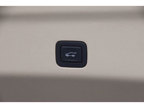 Used 2023 Cadillac Escalade ESV Premium Luxury image 23