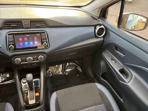 Used 2025 Nissan Versa SV image 34