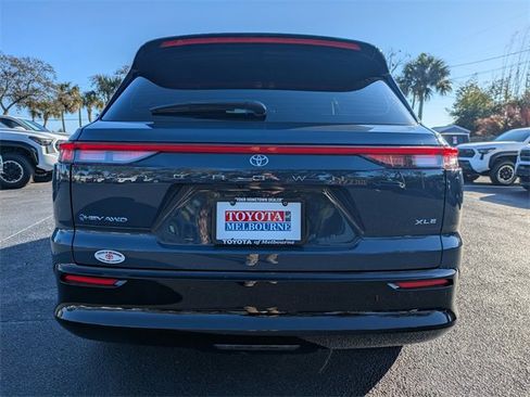 Used 2026 Toyota Crown Signia image 5