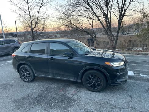 Certified 2023 Honda HR-V Sport image 10