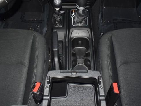 Used 2021 Jeep Wrangler Unlimited Sahara AWD/4WD image 19