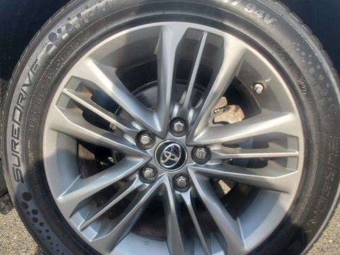 Used 2015 Toyota Camry SE image 23